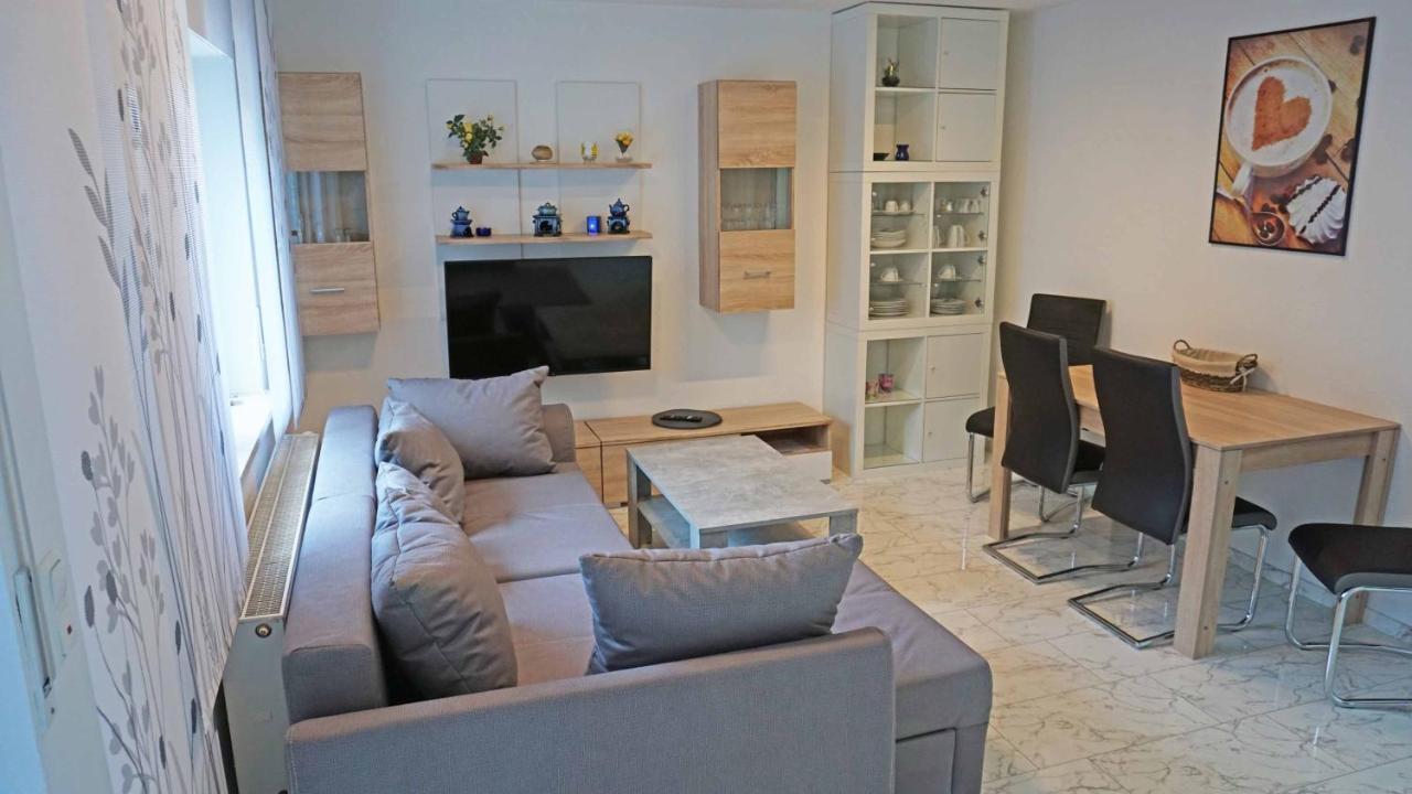 Ferienwohnung Wunderschoen เวิร์ซบวร์ก ภายนอก รูปภาพ